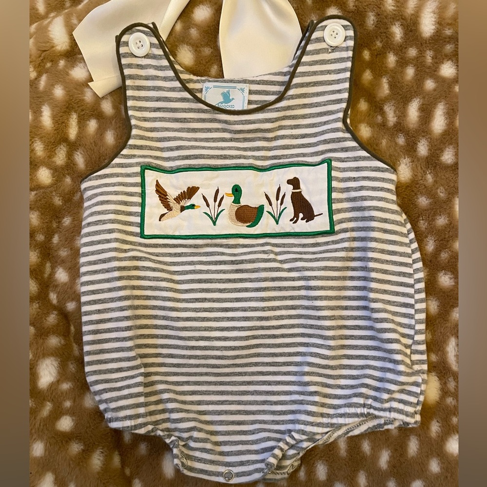 Boys smocked duck bubble
